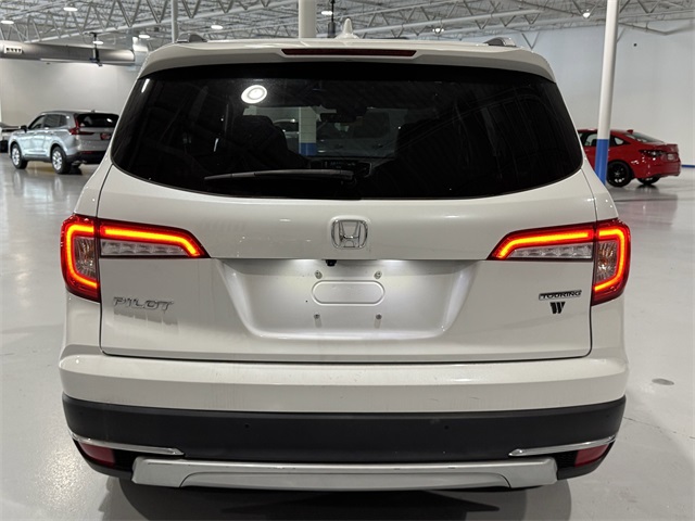 Vehicle image 6 of 47