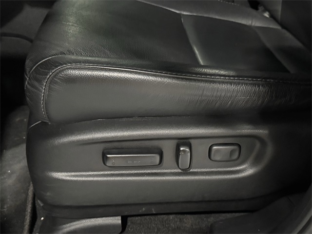 Vehicle image 46 of 47