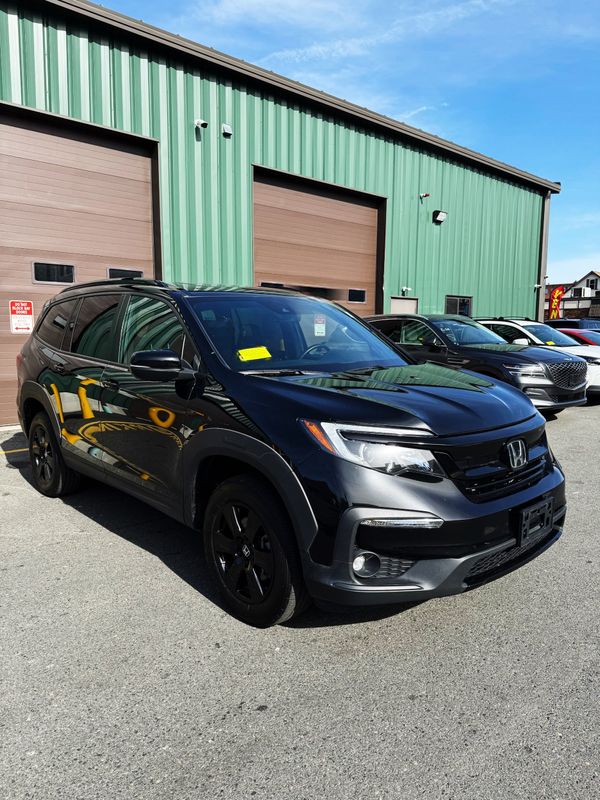 Vehicle image 3 of 15