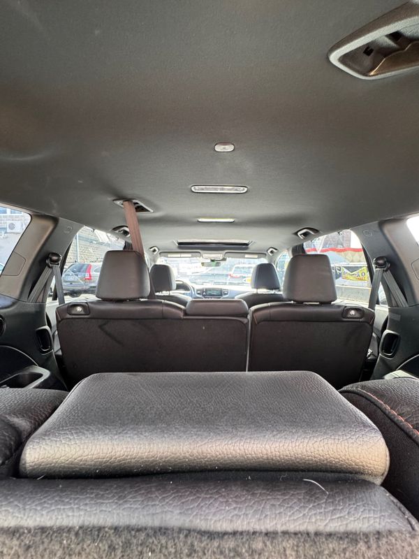 Vehicle image 14 of 15