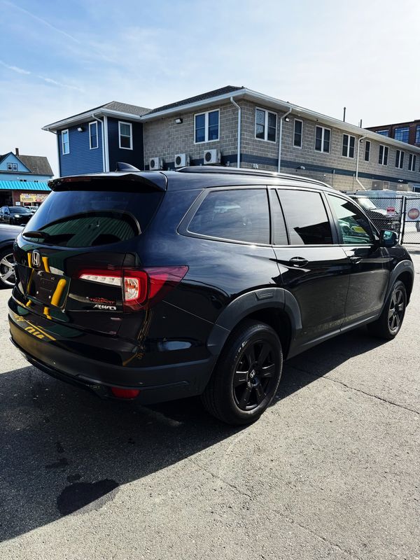 Vehicle image 4 of 15