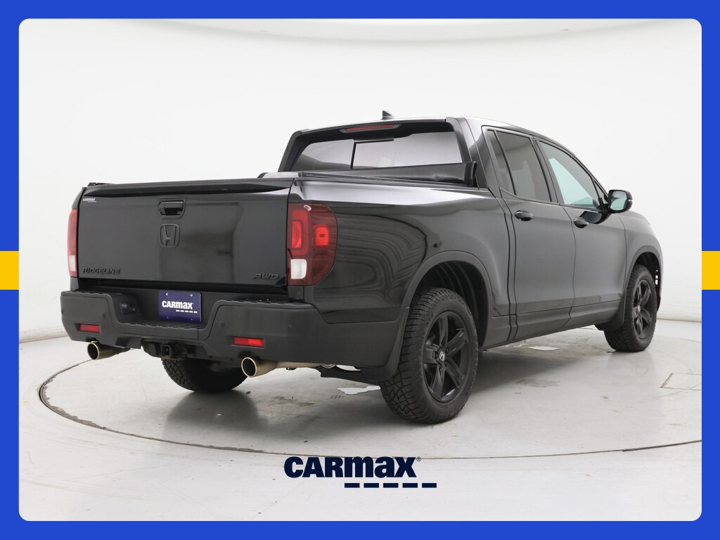 2022 Honda Ridgeline Black Edition Image 2 of 19