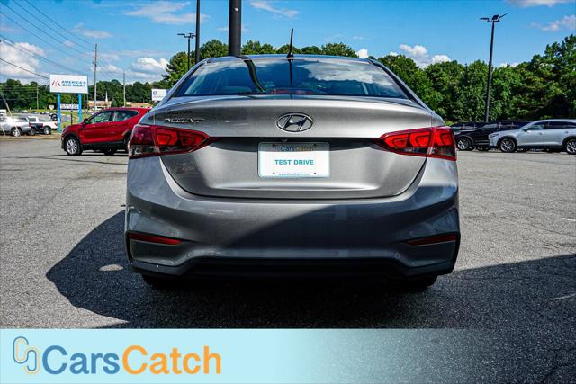 Vehicle image 12 of 40