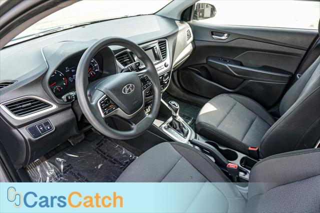 Vehicle image 26 of 40