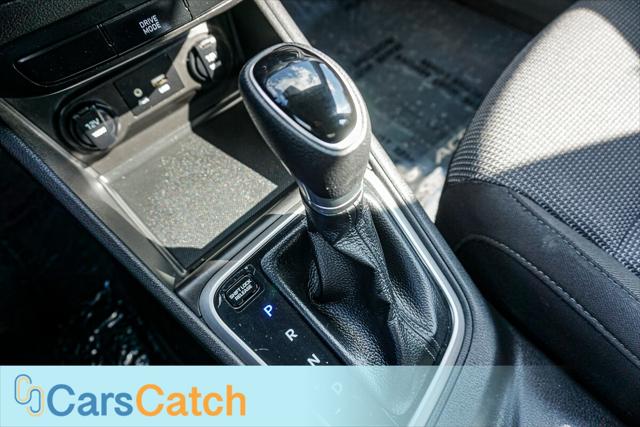 Vehicle image 32 of 40
