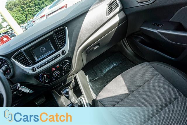 Vehicle image 27 of 40