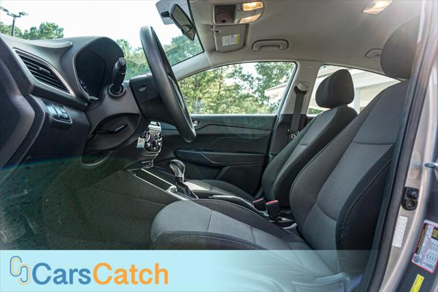 Vehicle image 23 of 40