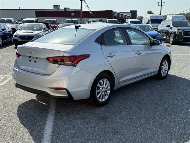 Vehicle image 5 of 22