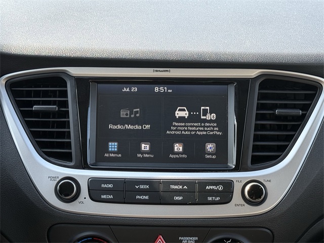 Vehicle image 17 of 22
