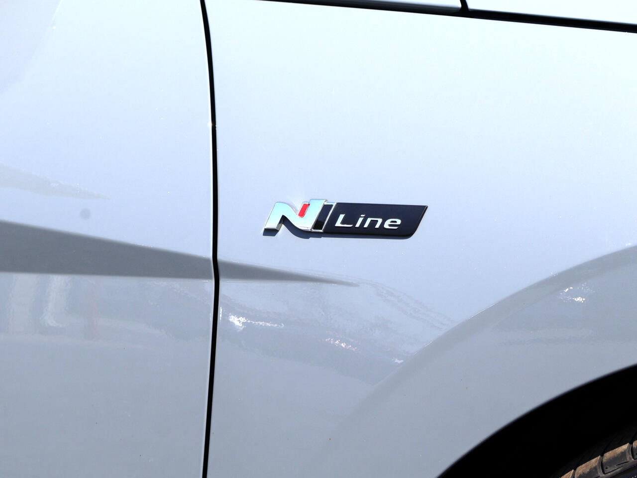 Vehicle image 18 of 52