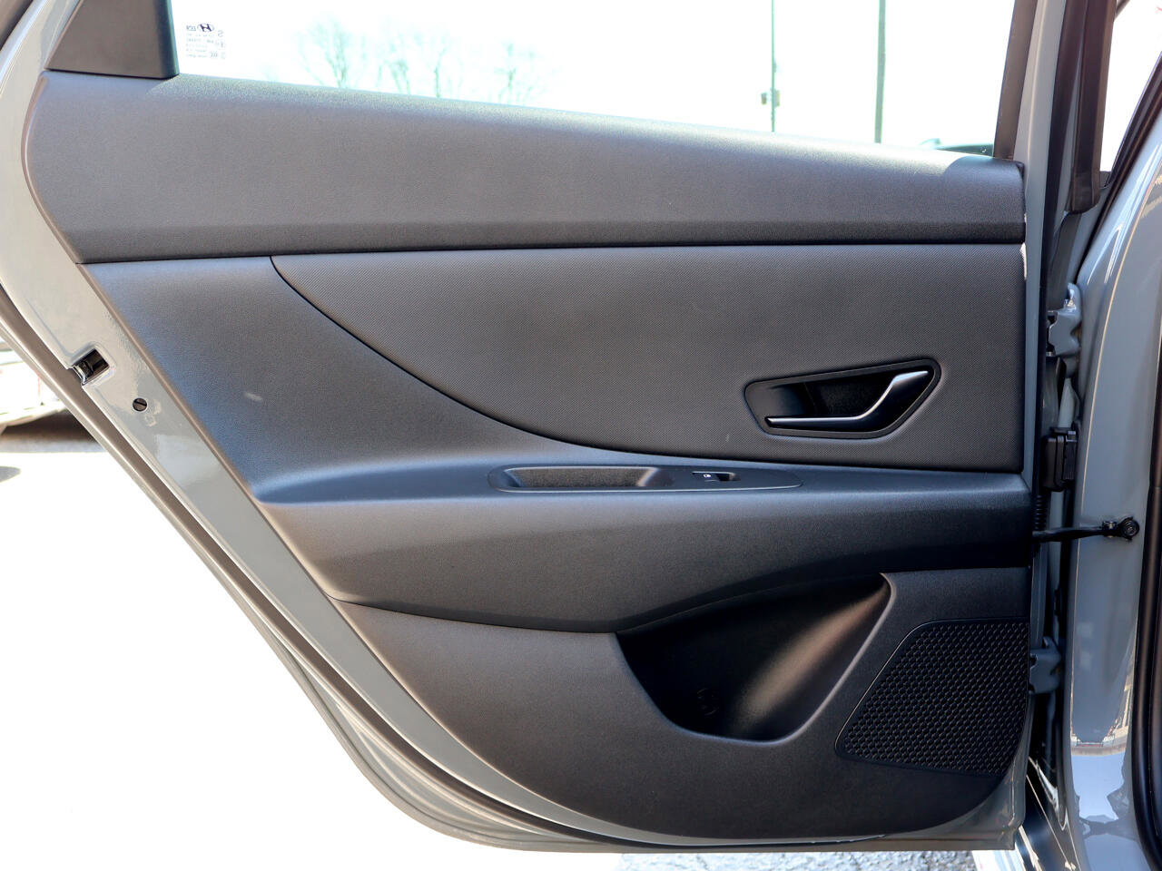 Vehicle image 20 of 52