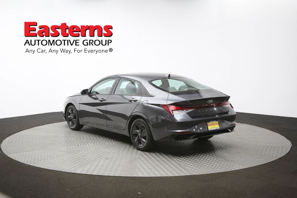 Vehicle image 34 of 61