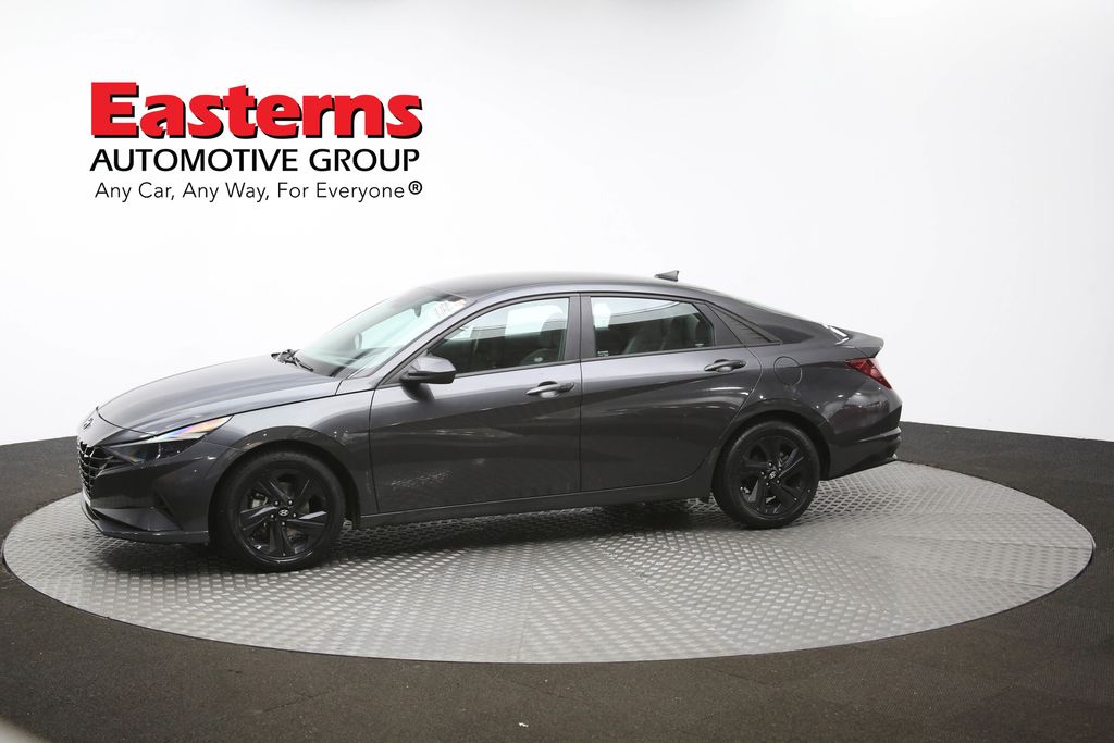 Vehicle image 3 of 61
