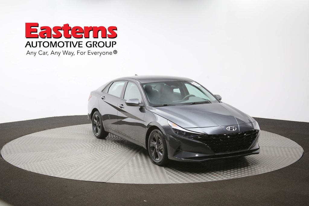 Vehicle image 14 of 61