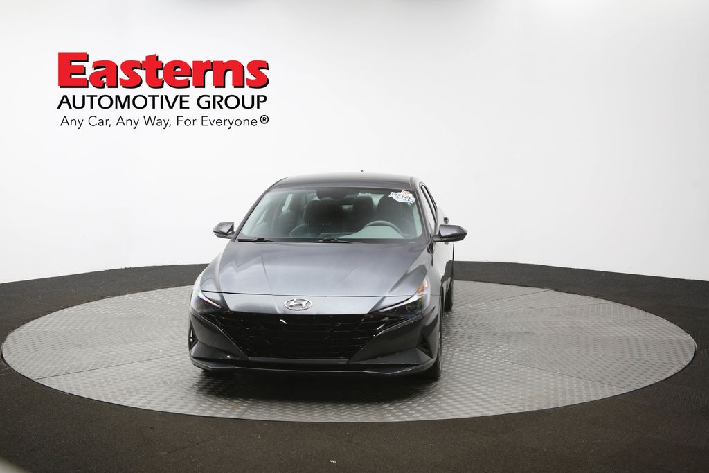 Vehicle image 9 of 61