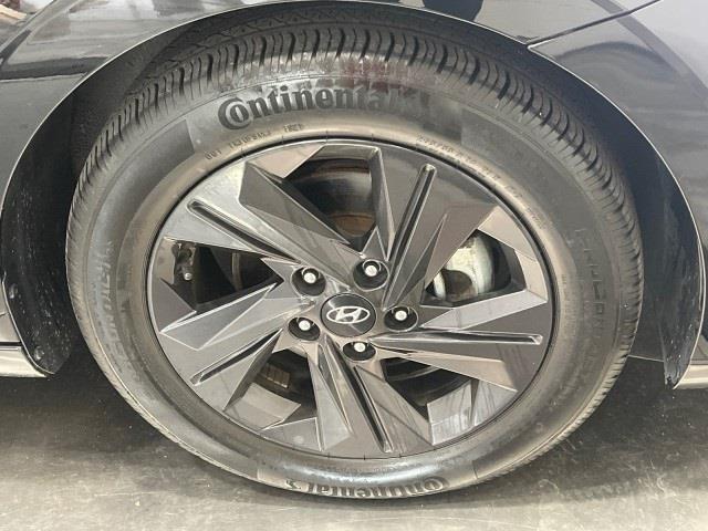 Vehicle image 11 of 49