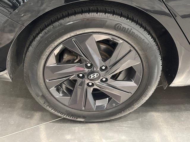 Vehicle image 10 of 49