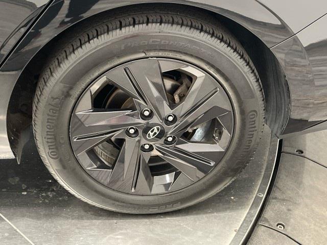 Vehicle image 13 of 49