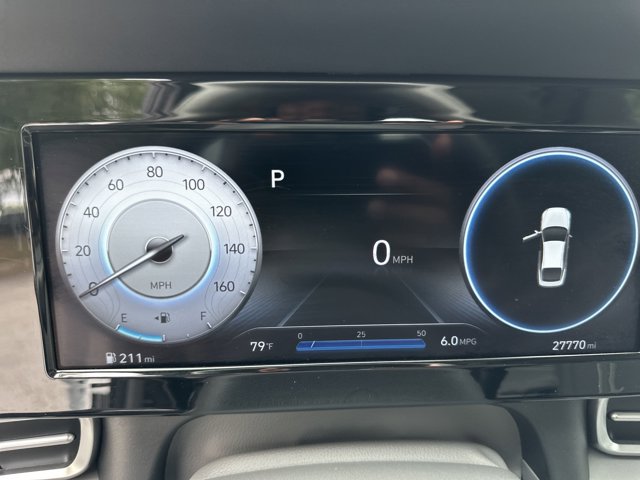 Vehicle image 26 of 31