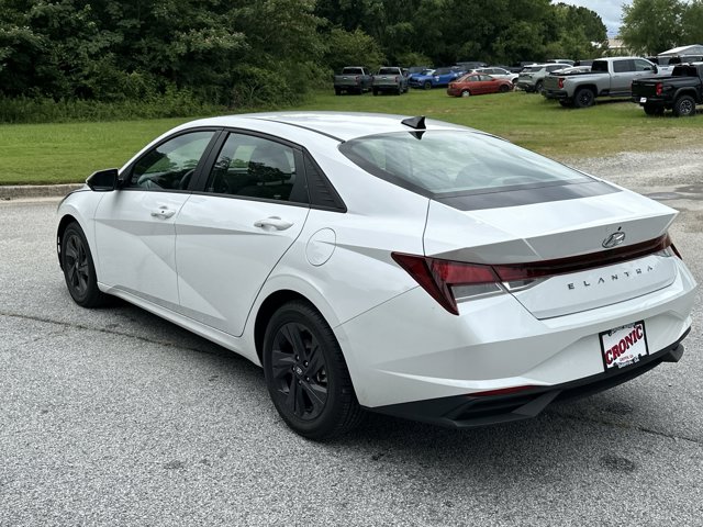 Vehicle image 7 of 31