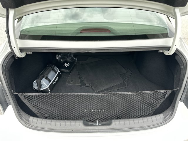 Vehicle image 18 of 31