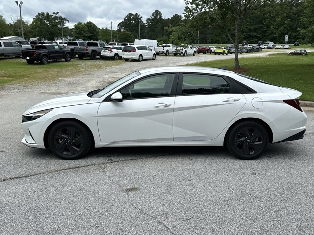 Vehicle image 8 of 31