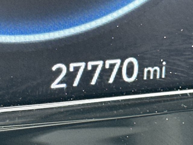 Vehicle image 27 of 31