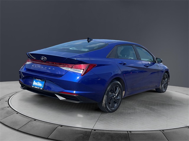 Vehicle image 5 of 15