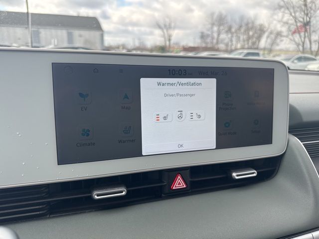Vehicle image 23 of 29