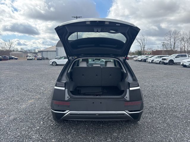Vehicle image 7 of 29