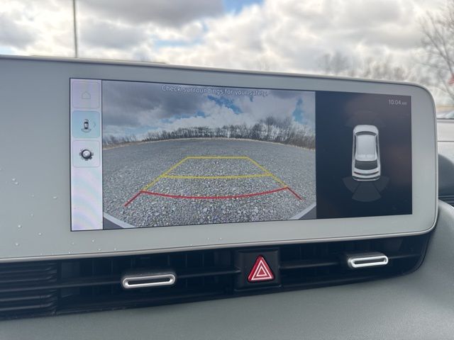 Vehicle image 27 of 29