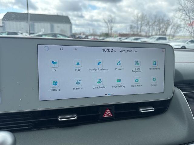 Vehicle image 16 of 29