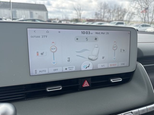 Vehicle image 22 of 29