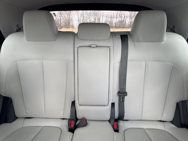 Vehicle image 12 of 29