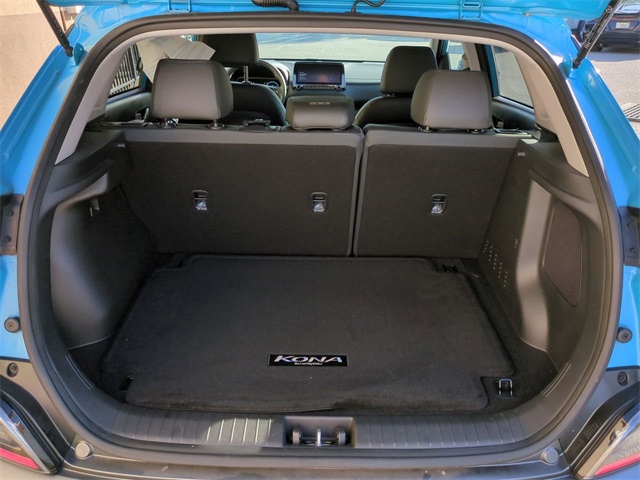 2022 Hyundai Kona Limited Image 11 of 37