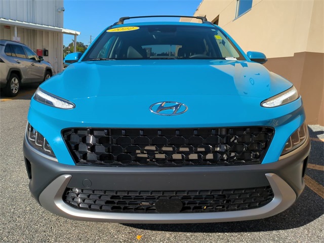 2022 Hyundai Kona Limited Image 3 of 37