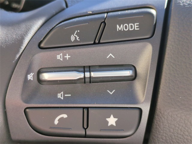 2022 Hyundai Kona Limited Image 22 of 37