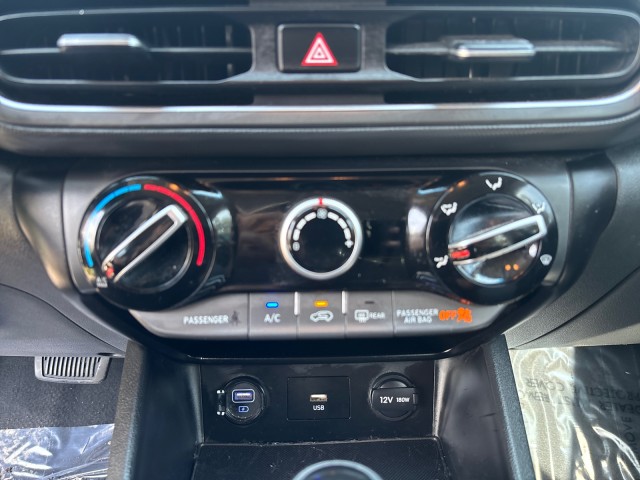Vehicle image 18 of 20