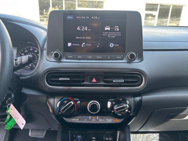 Vehicle image 17 of 20