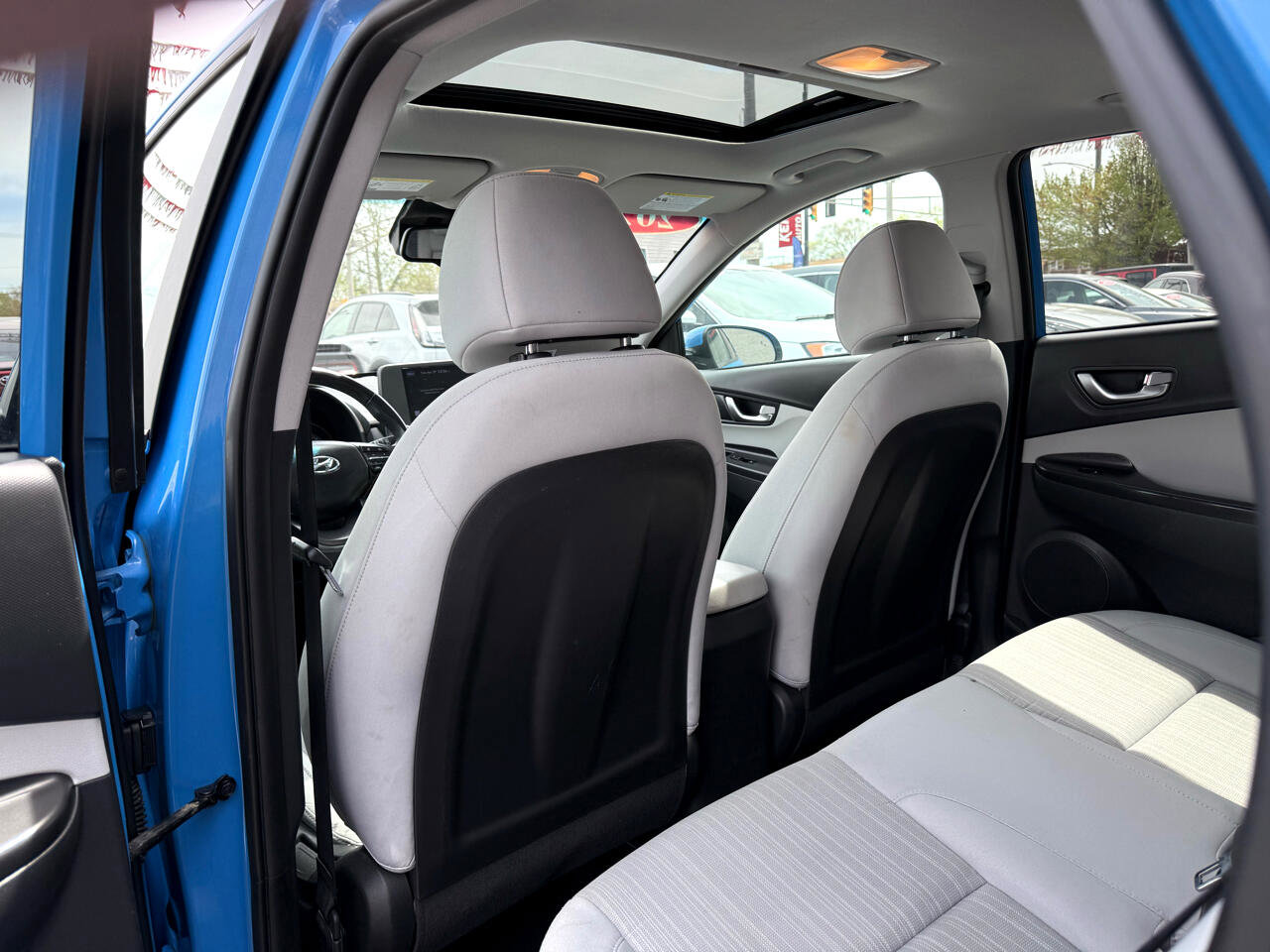 Vehicle image 16 of 39