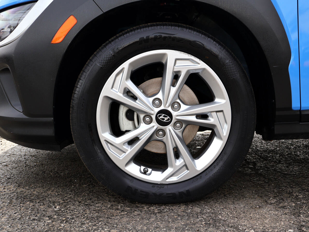 Vehicle image 14 of 39