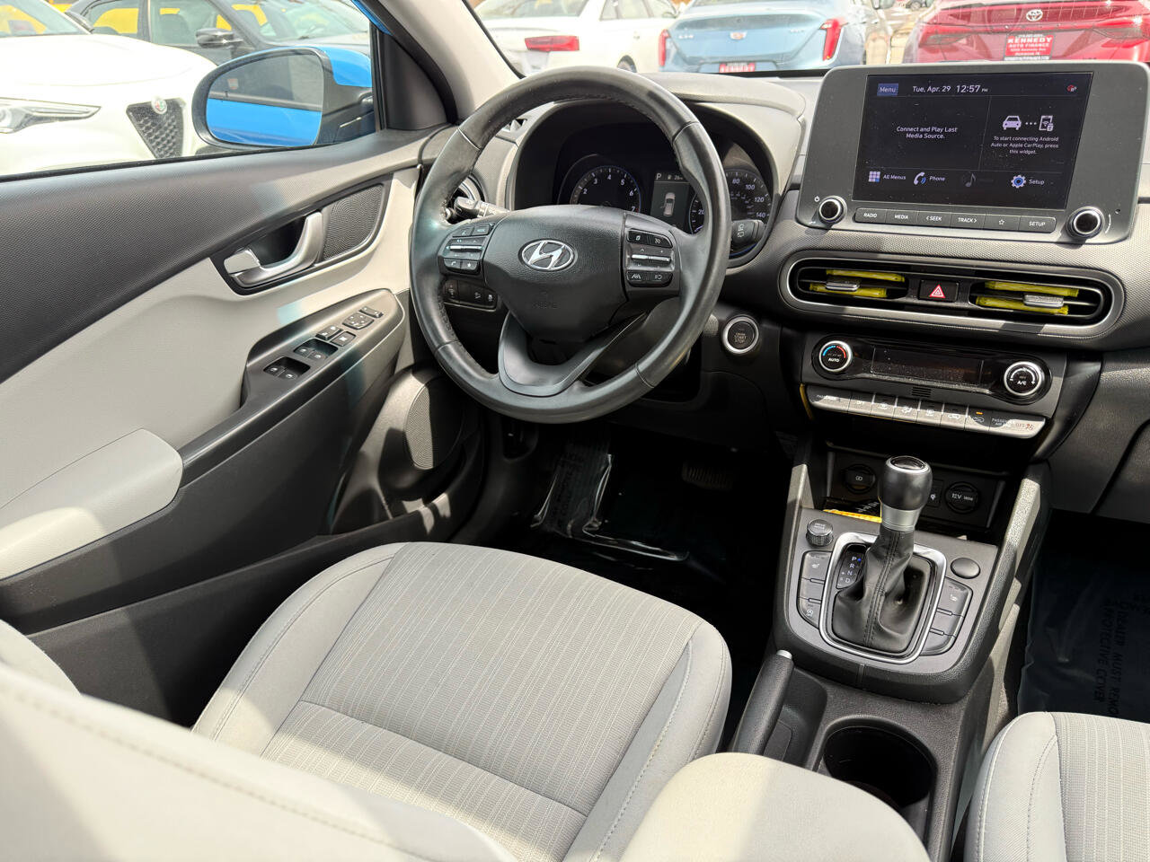 Vehicle image 27 of 39