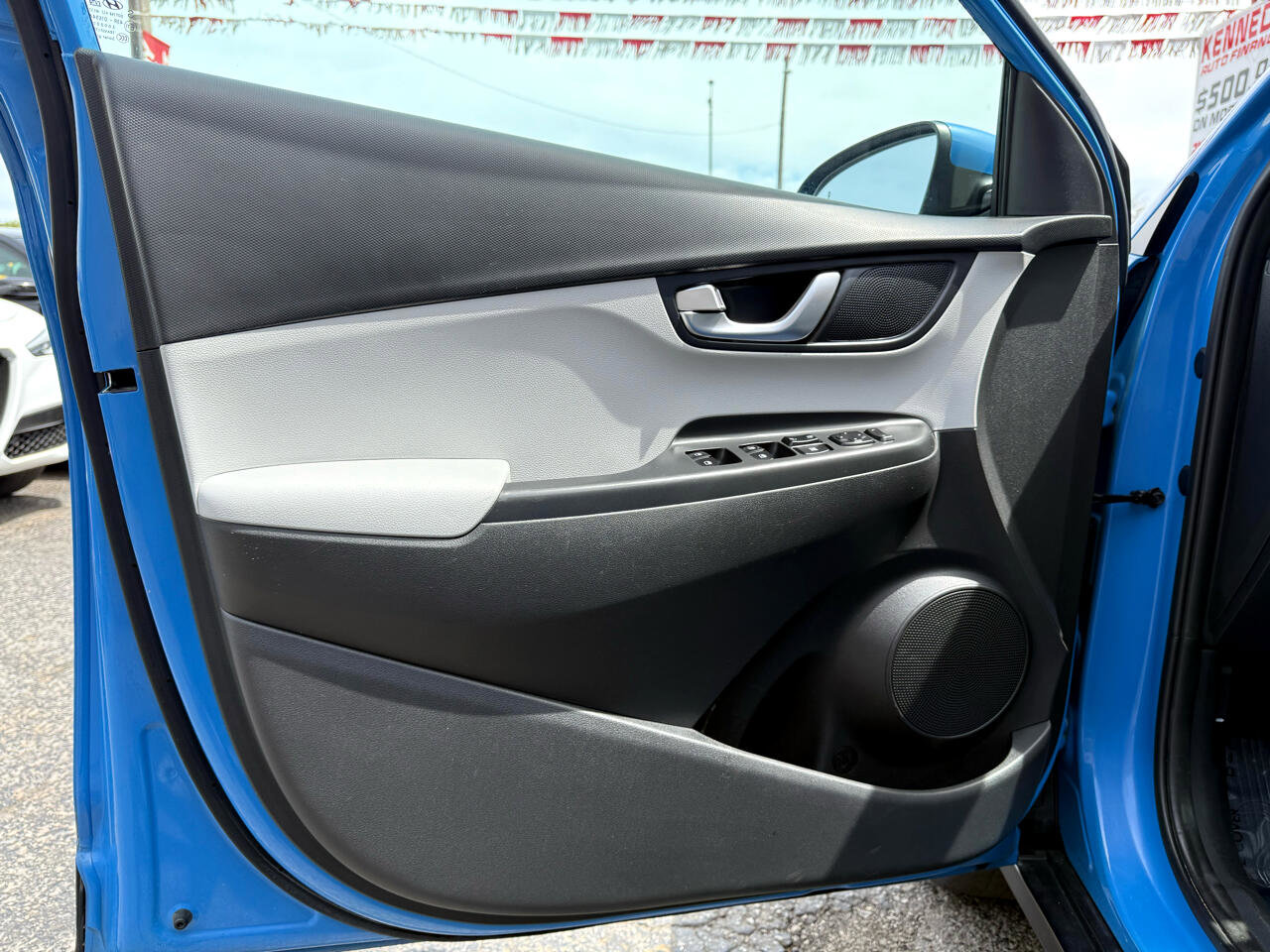Vehicle image 19 of 39