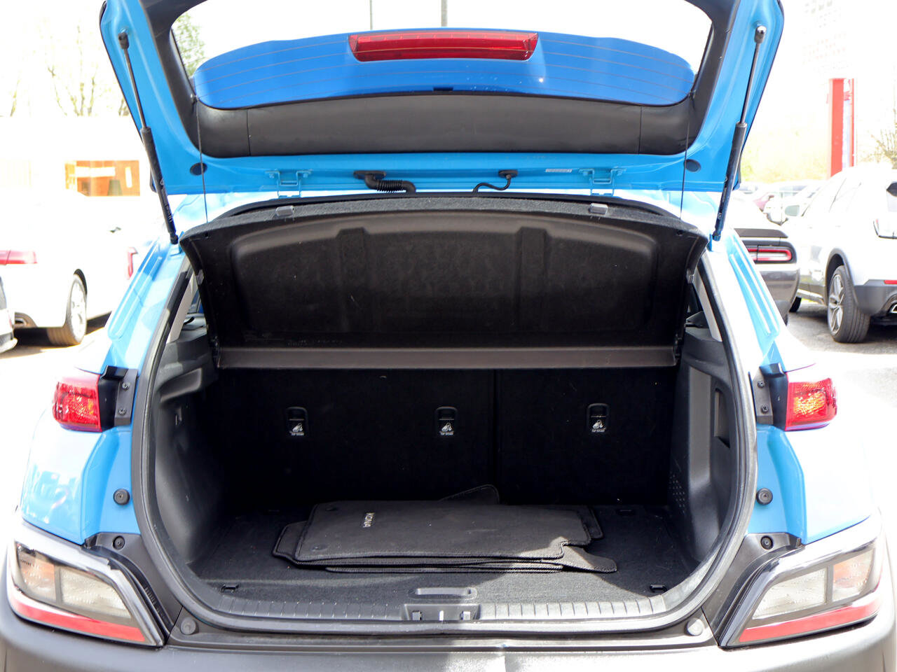 Vehicle image 12 of 39