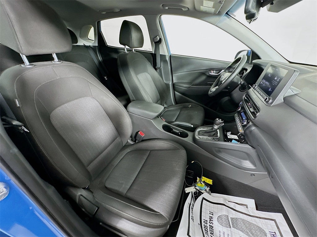 Vehicle image 25 of 29