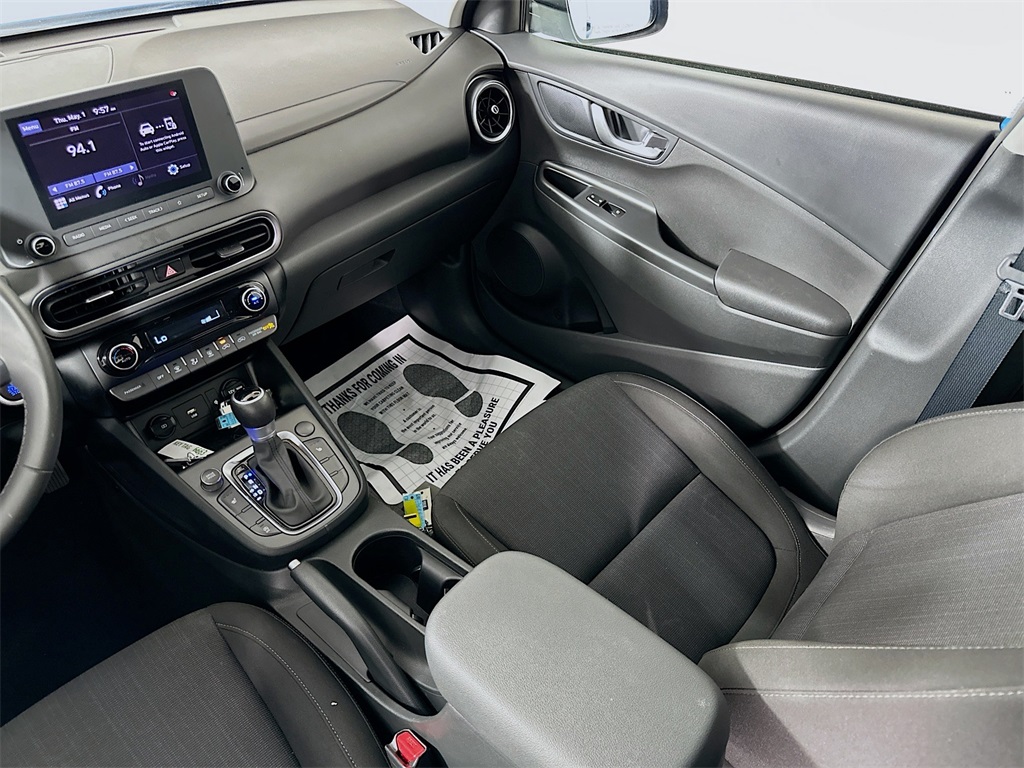 Vehicle image 21 of 29