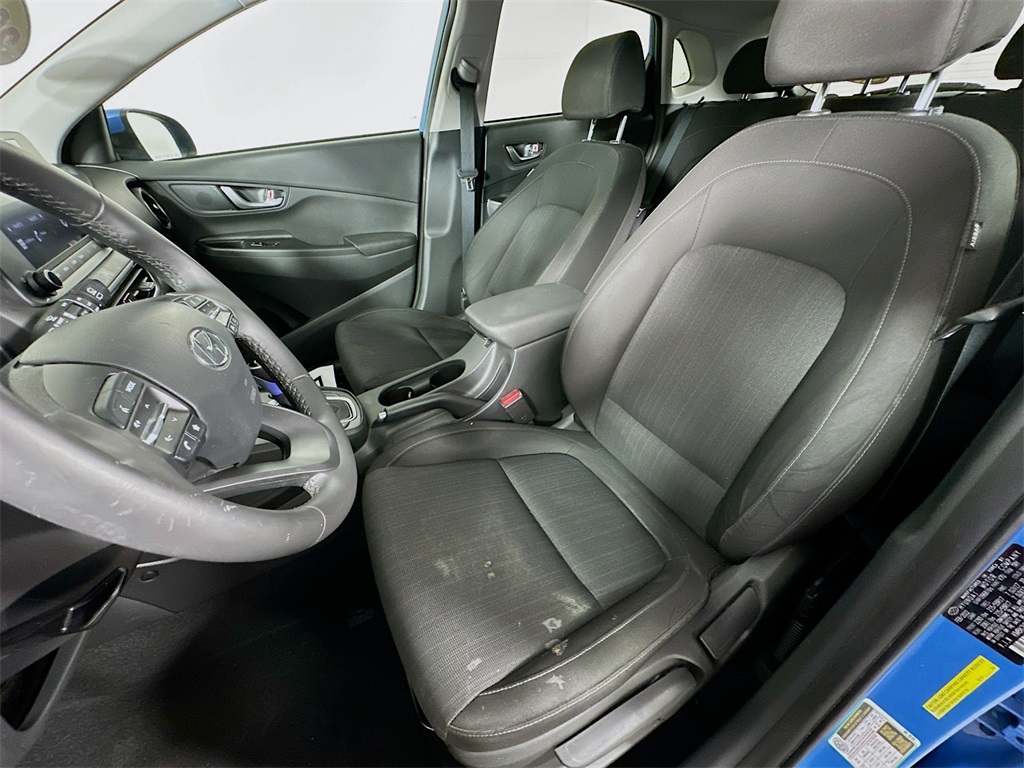 Vehicle image 19 of 29