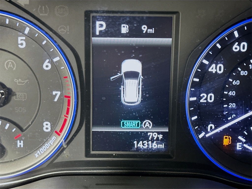 Vehicle image 12 of 29