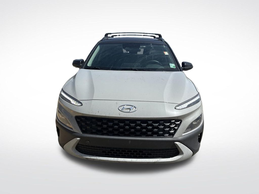 2022 Hyundai Kona SEL Image 3 of 32