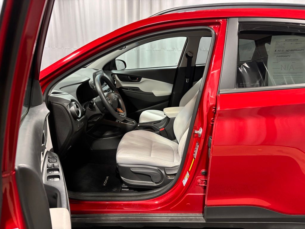 Vehicle image 17 of 31